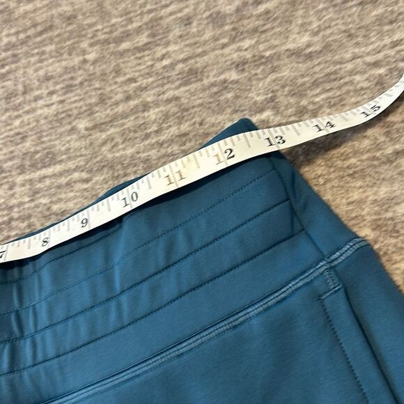 Lululemon pants - Picture 2 of 4